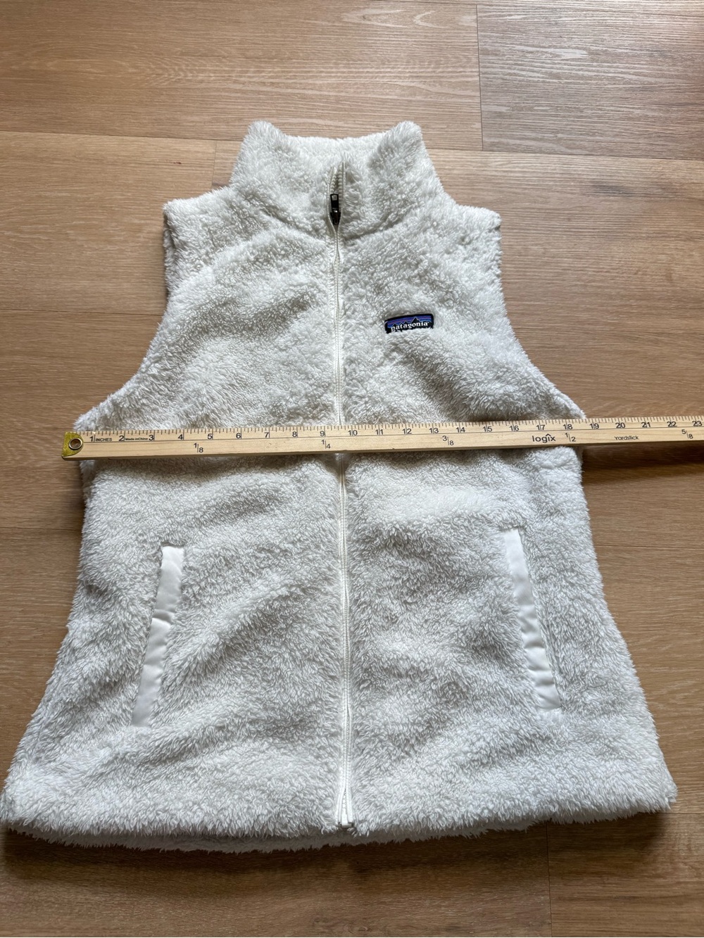 Patagonia Off-White Sherpa Fleece Vest View 3